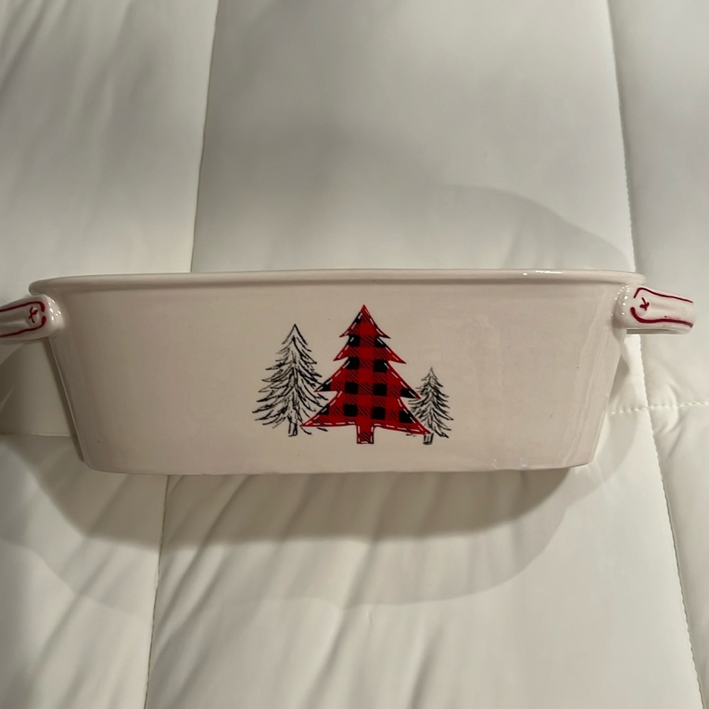 Super cute Holiday Serving Dish